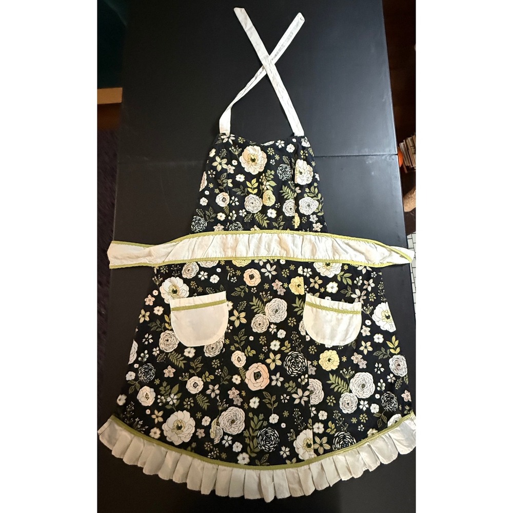 Now Designs Black Floral Ruffle Apron with Pockets Full Length Kitchen Cooking